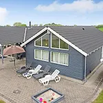 5 Bedroom Beautiful In Sydals * Høruphav