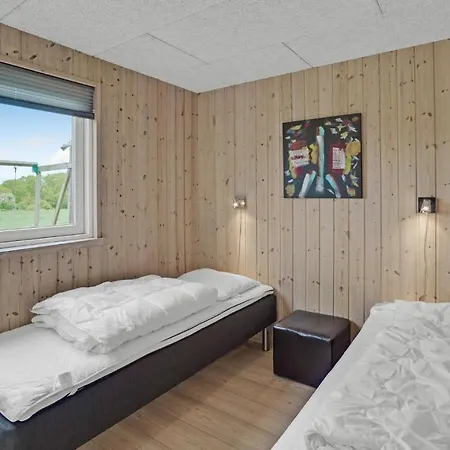 Holiday home 5 Bedroom Beautiful In Sydals