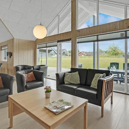 5 Bedroom Beautiful In Sydals 霍如帕