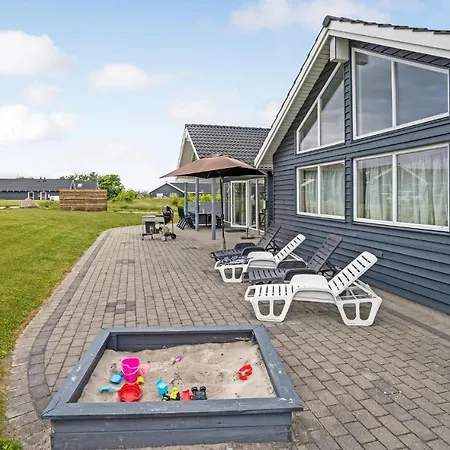 5 Bedroom Beautiful In Sydals Holiday home Horuphav